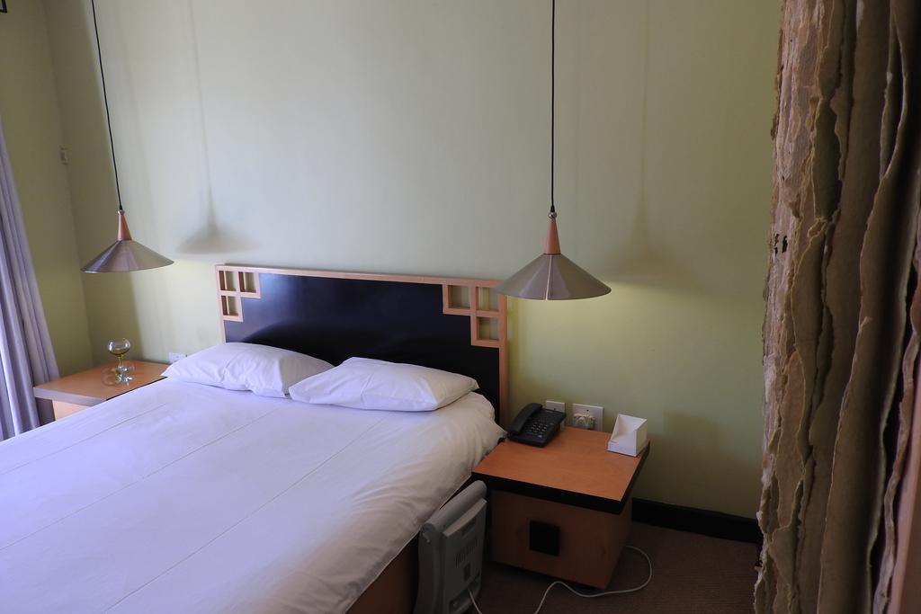 מידרנד Willow Place Guest House מראה חיצוני תמונה